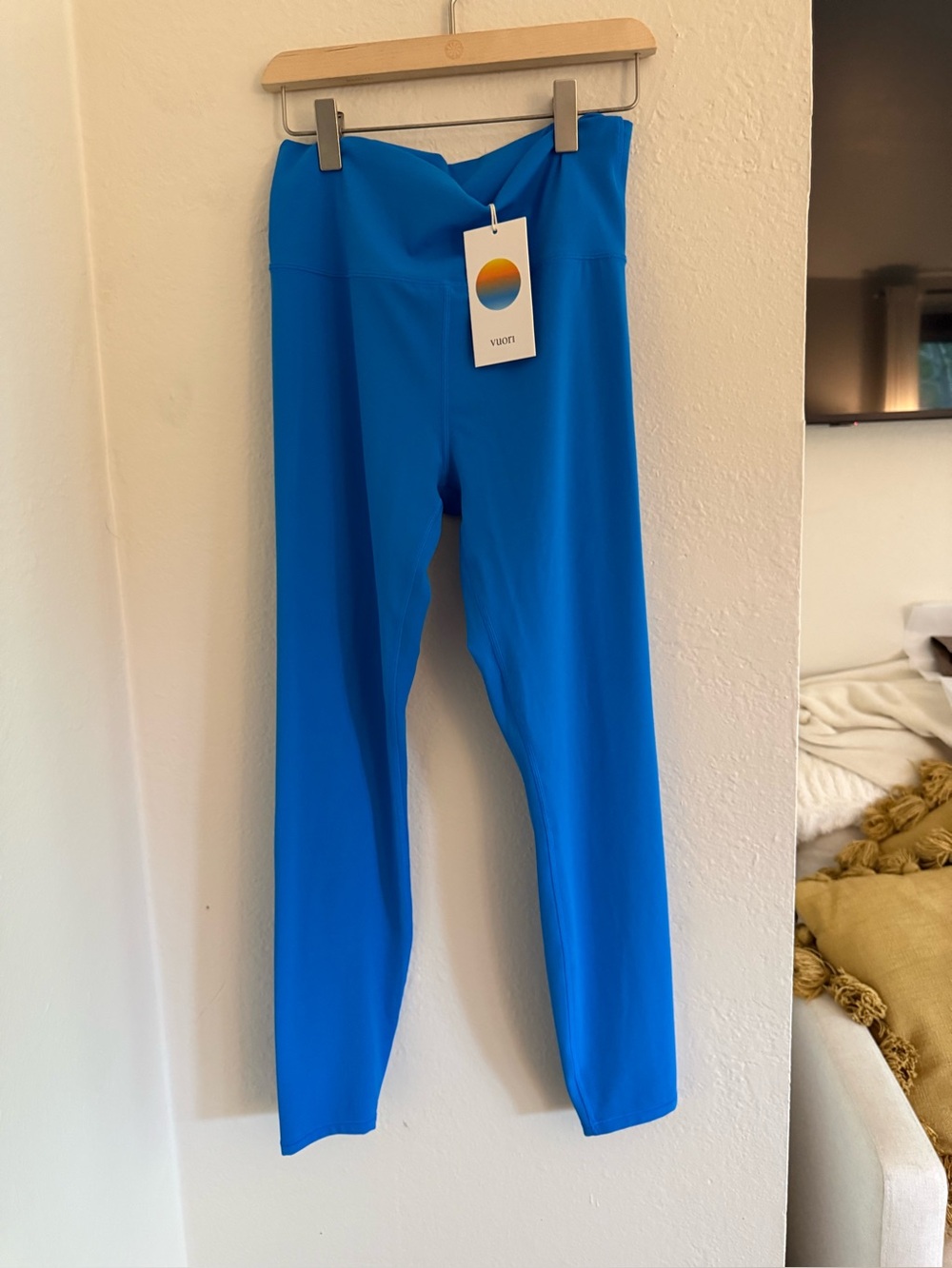 Vuori AllTheFeels leggings, regatta, blue size medium.